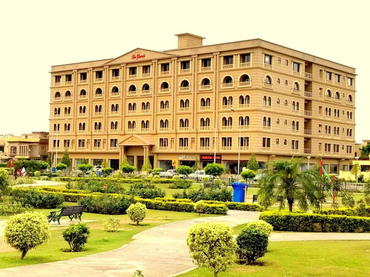 Executive 3 Bedrooms Apartment In Bahria Town Rawalpindi Eksteriør bilde