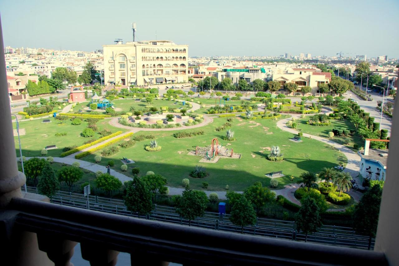 Executive 3 Bedrooms Apartment In Bahria Town Rawalpindi Eksteriør bilde