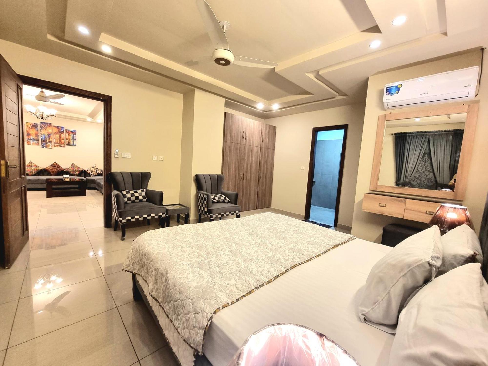 Executive 3 Bedrooms Apartment In Bahria Town Rawalpindi Eksteriør bilde