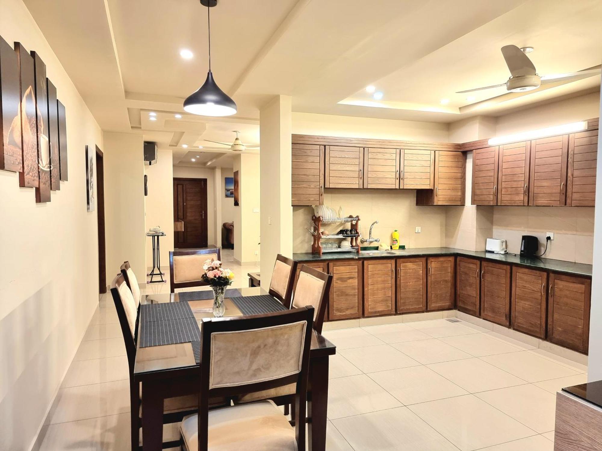 Executive 3 Bedrooms Apartment In Bahria Town Rawalpindi Eksteriør bilde