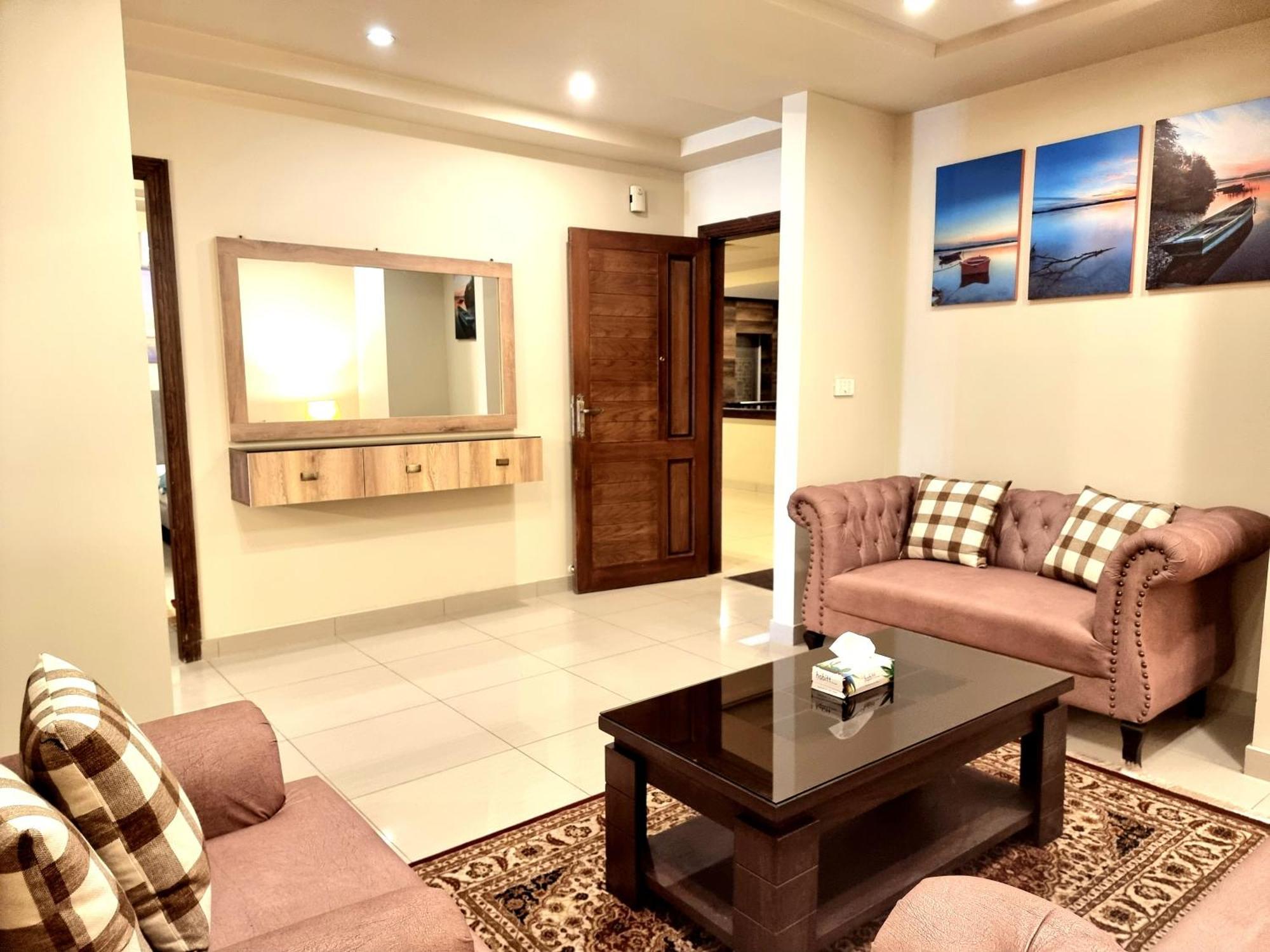 Executive 3 Bedrooms Apartment In Bahria Town Rawalpindi Eksteriør bilde